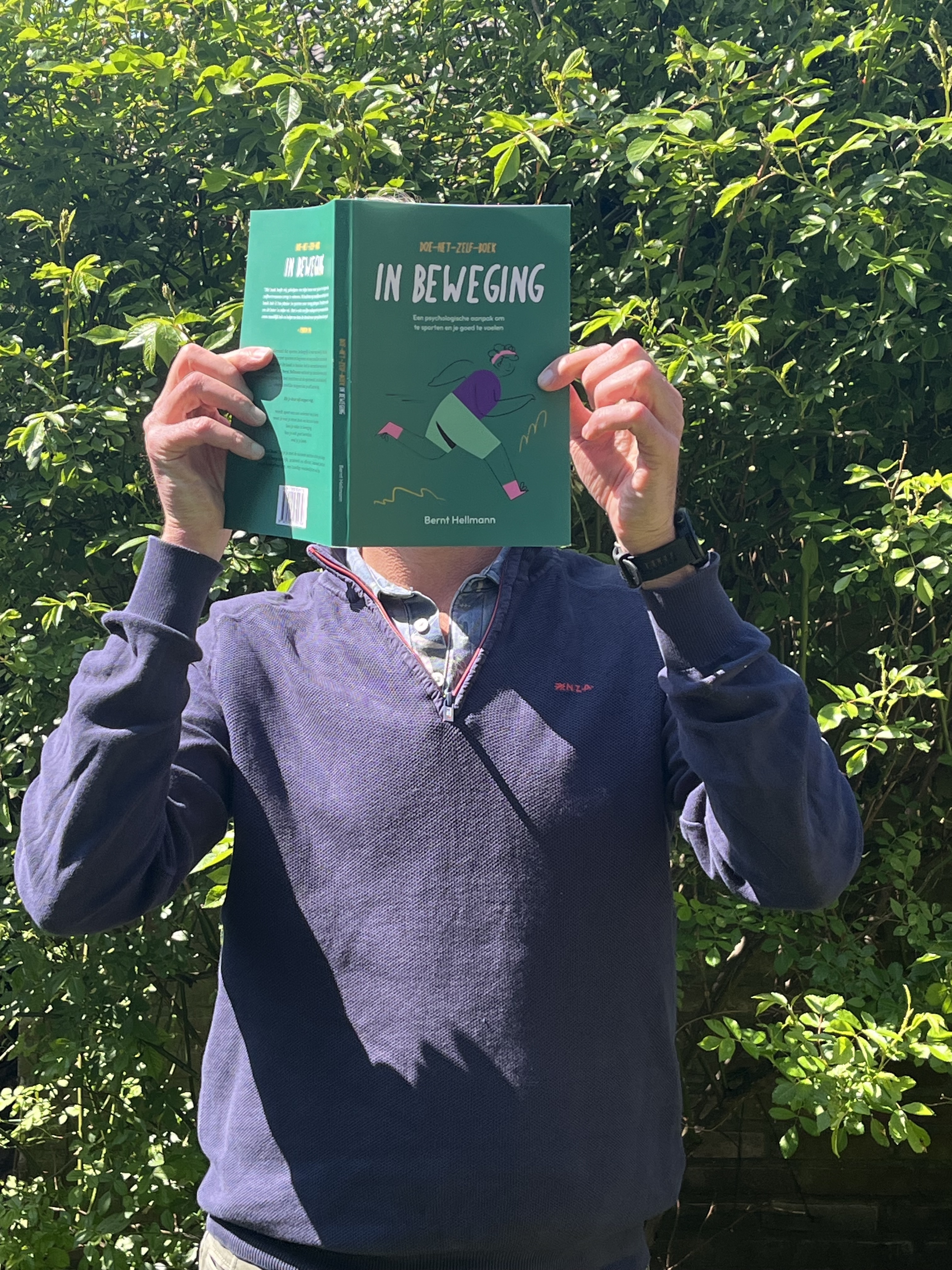 Foto met boek 3