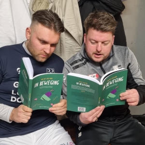 Foto L3 leest boek-2